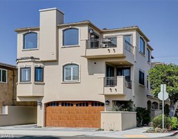 303 7th Street A, Manhattan Beach, 