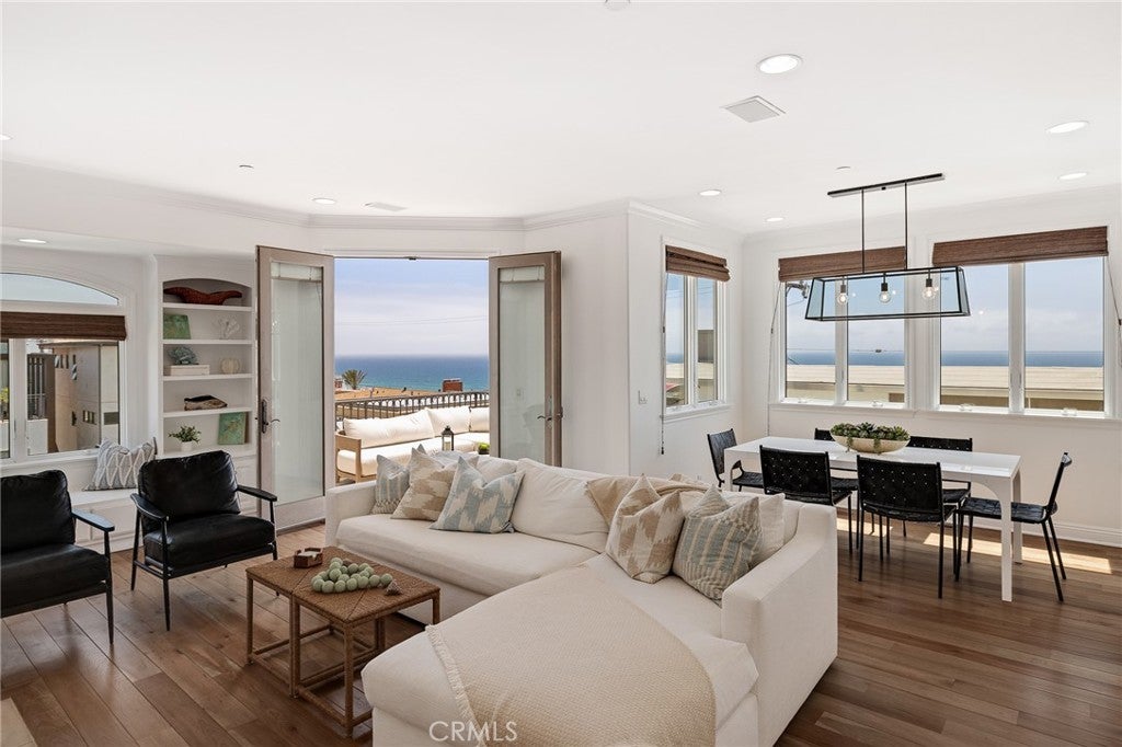 319 24th Street, Manhattan Beach, 