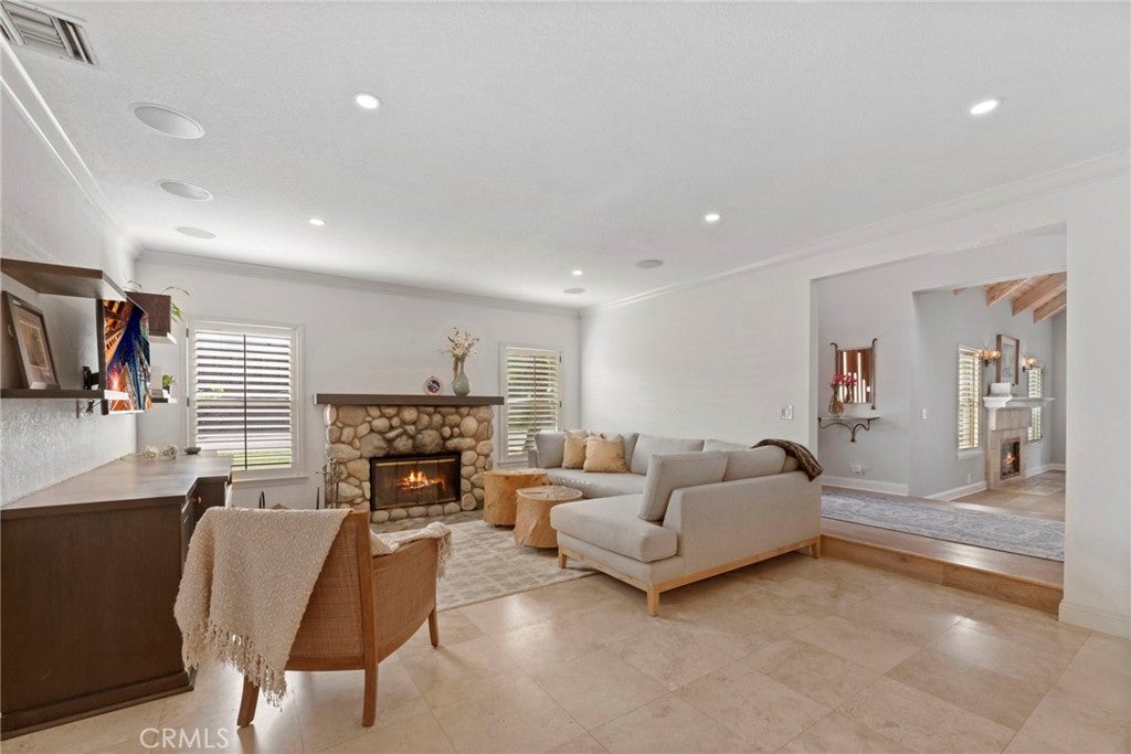 669 35th Street, Manhattan Beach, 